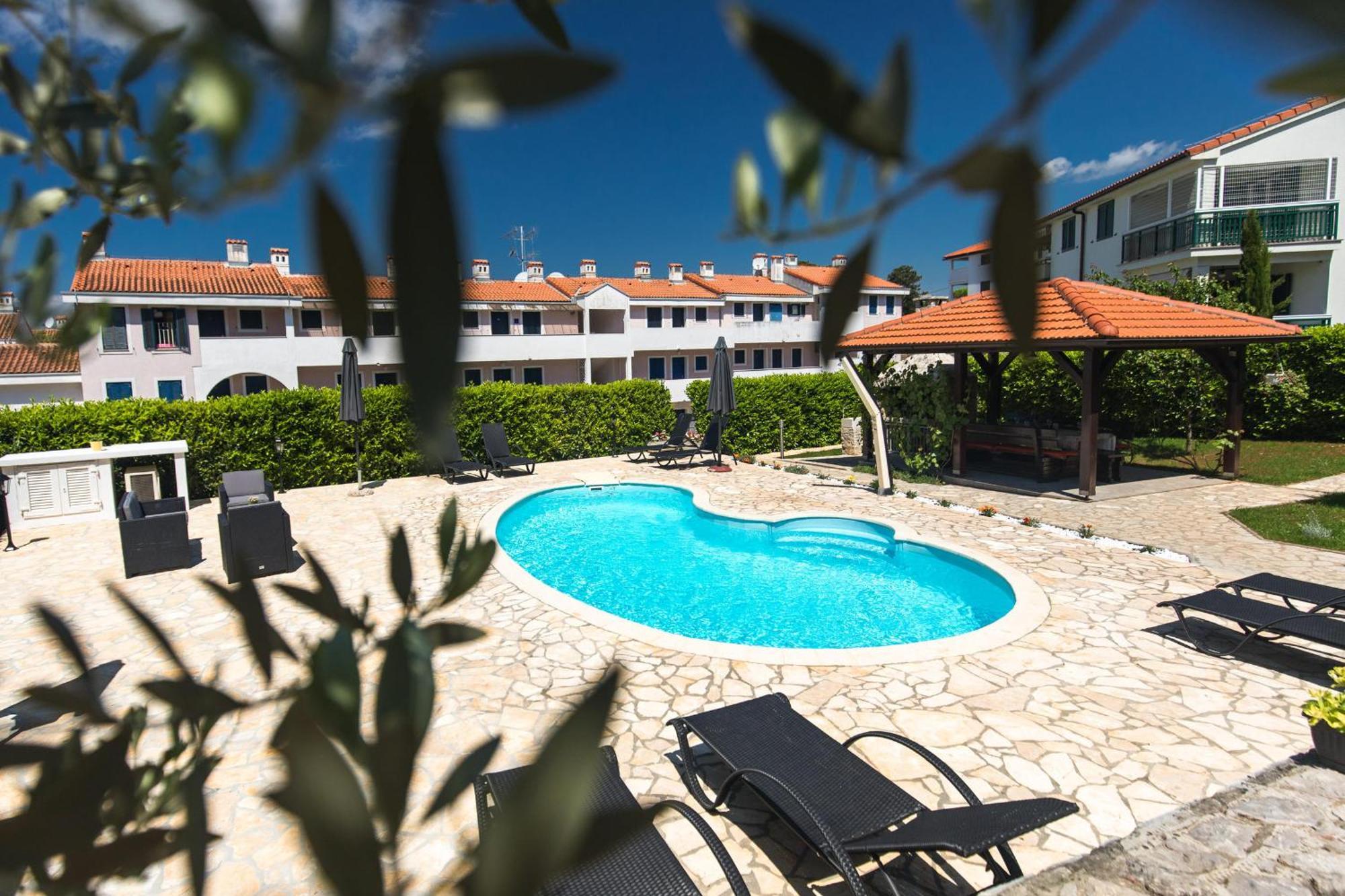 Holiday Home Ore Malinska Esterno foto